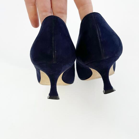 Manolo Blahnik Maysale Navy Blue Suede Buckle Pointed Toe Kitten Heels IT 36 - Picture 9 of 11